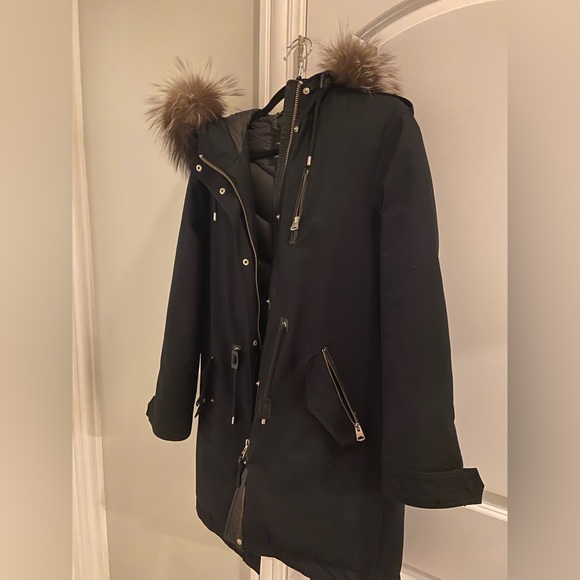 Mackage fox fur women’s small down coat in Navy - Picture 3 of 13